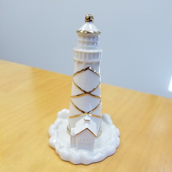NWOT Lenox Ivory & 24k Gold Fine China Lighthouse - Picture 4 of 5